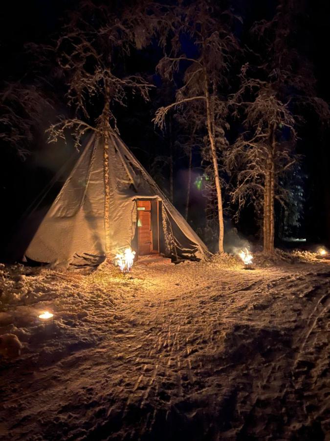 Skyfire Village Igloos